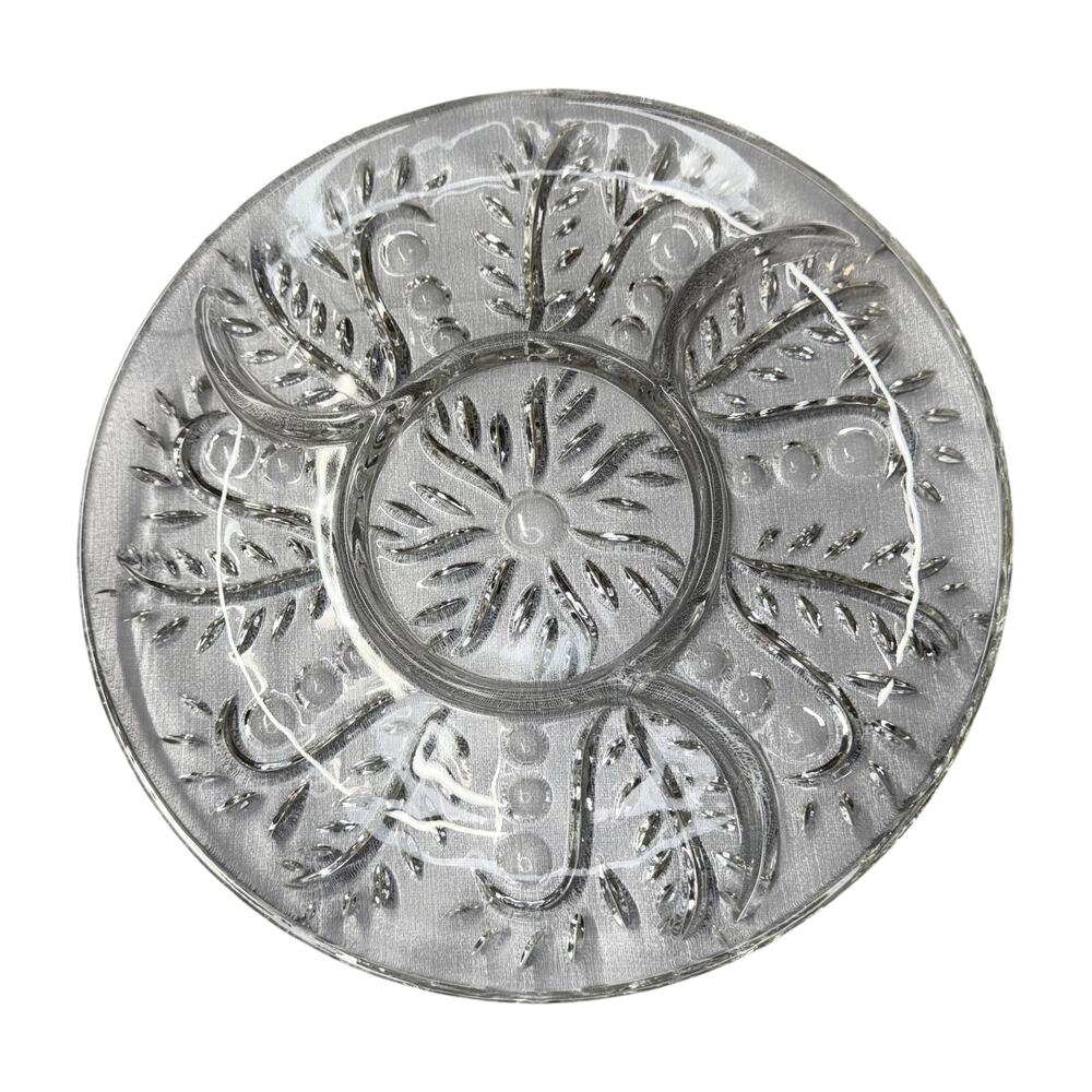 Vintage Clear Pressed Glass Plates Set of 2 Floral Scroll 8in - Picture 6 of 6
